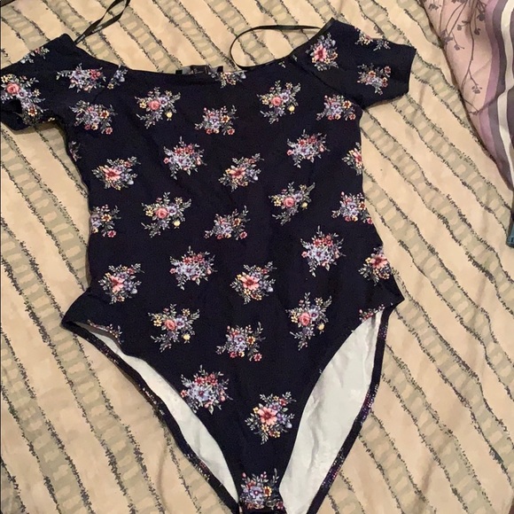 Forever 21 Tops - Floral off the shoulder body suit